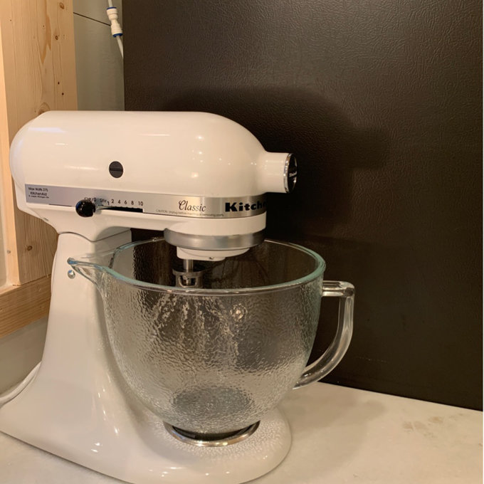 KitchenAid® Classic Series 4.5 Quart Tilt-Head Stand Mixer